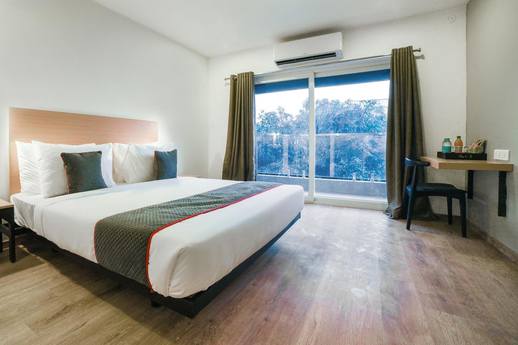 โอโย ทาวน์เฮาส์ 211 ลากูน่า อีซีอาร์ Hotel เชนไน ภายนอก รูปภาพ